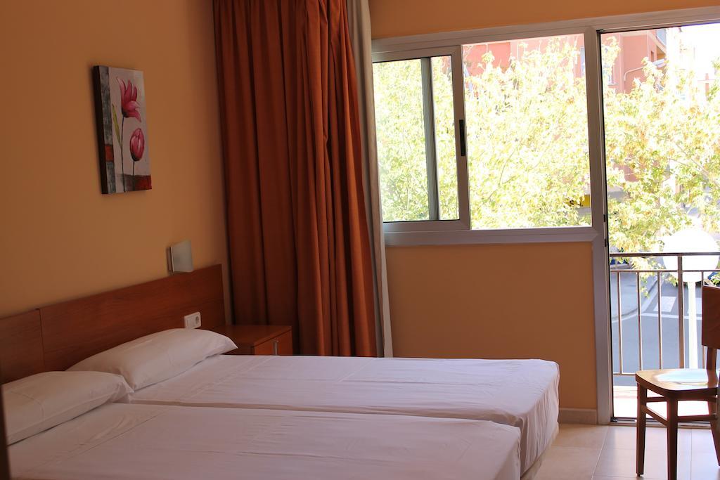 埃普拉特约布里加 卡尔西莱斯旅舍酒店 客房 照片